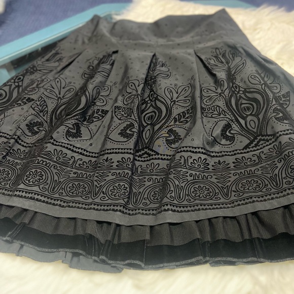Gorgeous size 6 skirt - Picture 9 of 10